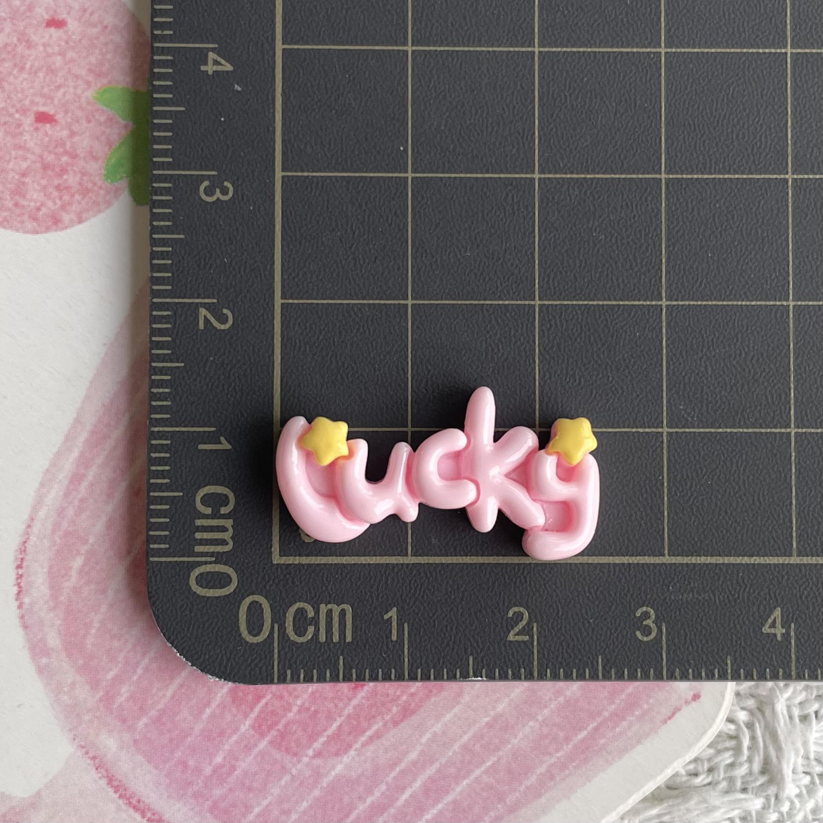 カラー英語アルファベット樹脂アクセサリーsmile字カードヘアクリップキーホルダー携帯ケースアクセサリー手作り