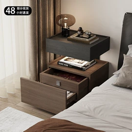 床头柜;皮艺床;梳妆台