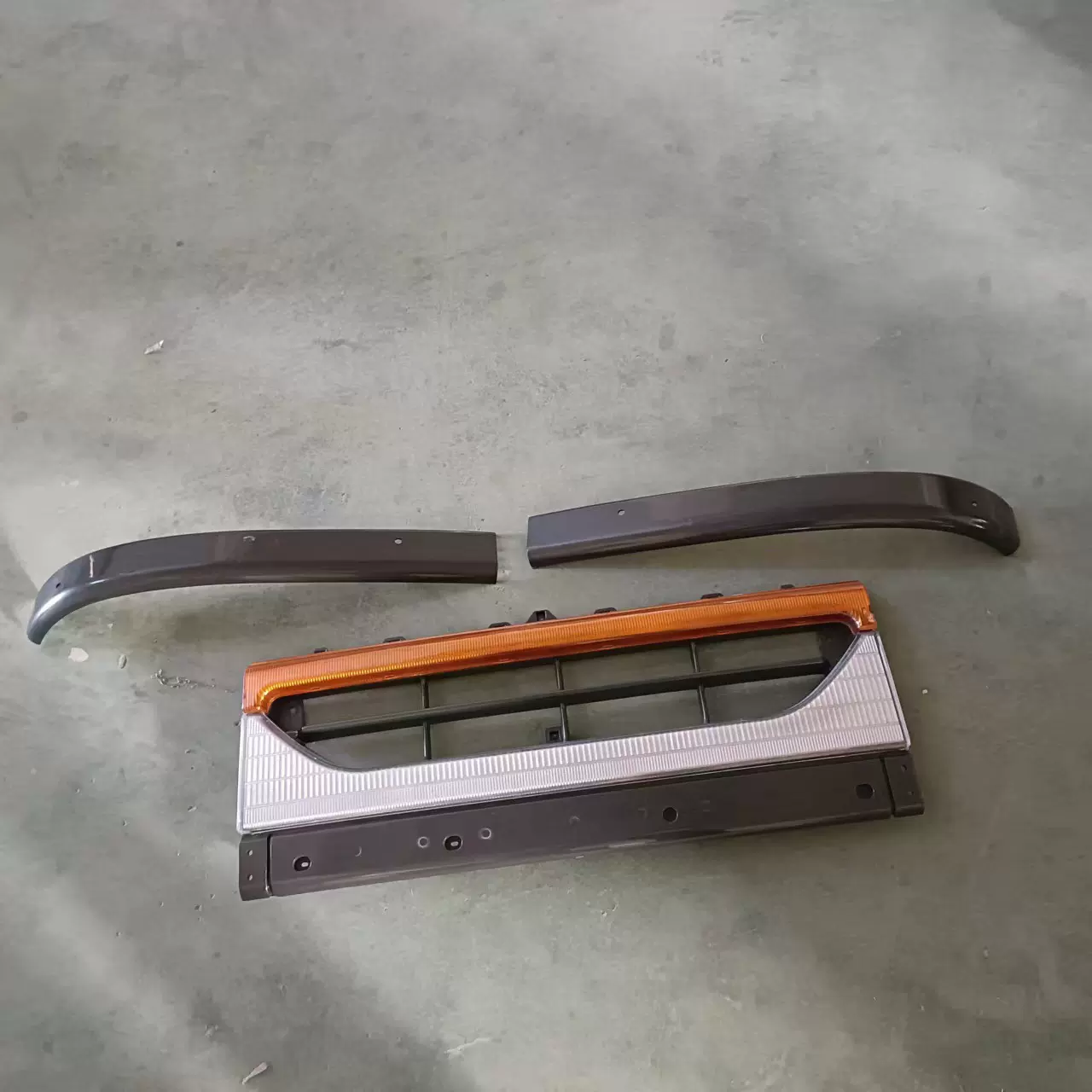 舍用于三0菱FE96中网坎特96款原车替换中网