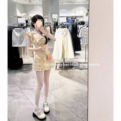 Summer new style ruffled jacquard embroidery flying sleeve short skirt to show slimming floral square collar dress