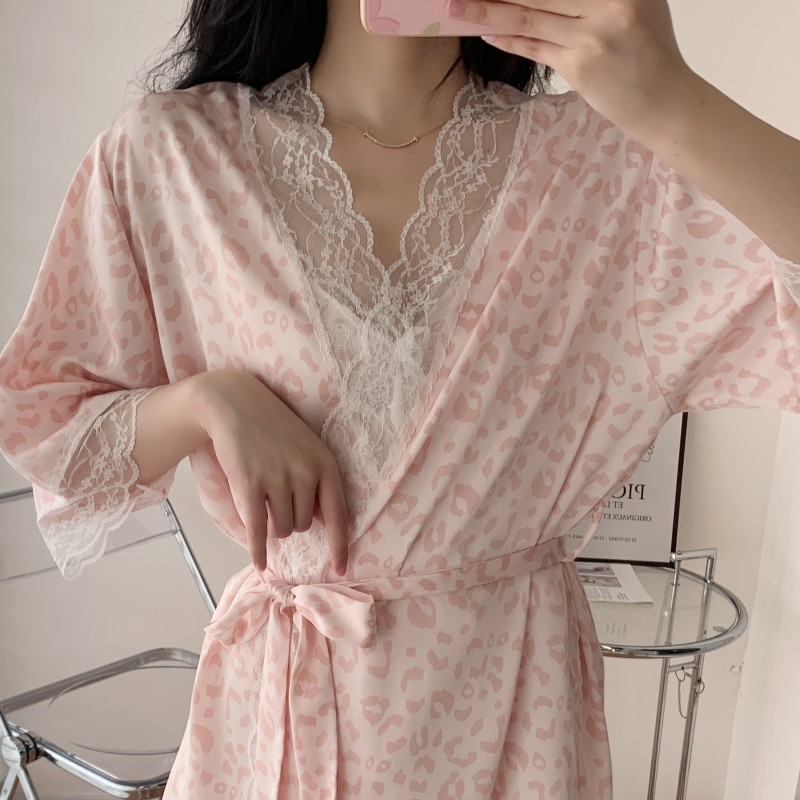 A generation of spring and autumn sexy pajamas ladies leopard print lace ice silk nightgown bathrobe autumn and winter