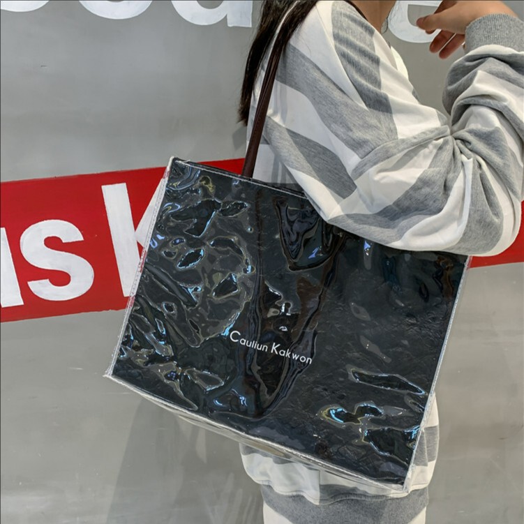 DuPont Kraft Paper Handbag Women's PVC Large Capacity Shopping Bag Transparent Jelly Bag Shoulder Tote Bag Large Bag DuPont Kraft Paper Handbag Women's PVC Large Capacity Shopping Bag Transparent Jelly Bag Shoulder Tote Bag Large Bag