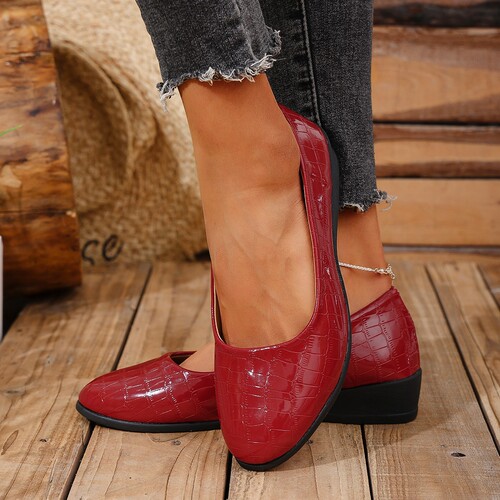 2025 Spring Flat Sole Single Shoes for Women in Large Size Lazy Mouth Soft Sole Bean Shoes