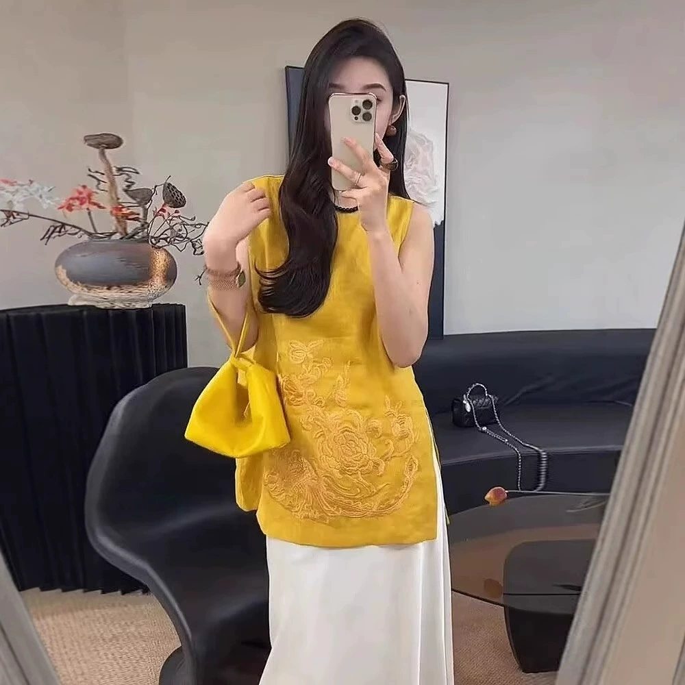 Новая китайская рубашка без рукавов с тяжелой вышивкой для женщин, лето 2025, новый разрезной жилет с дизайном в национальном стиле, модный топ