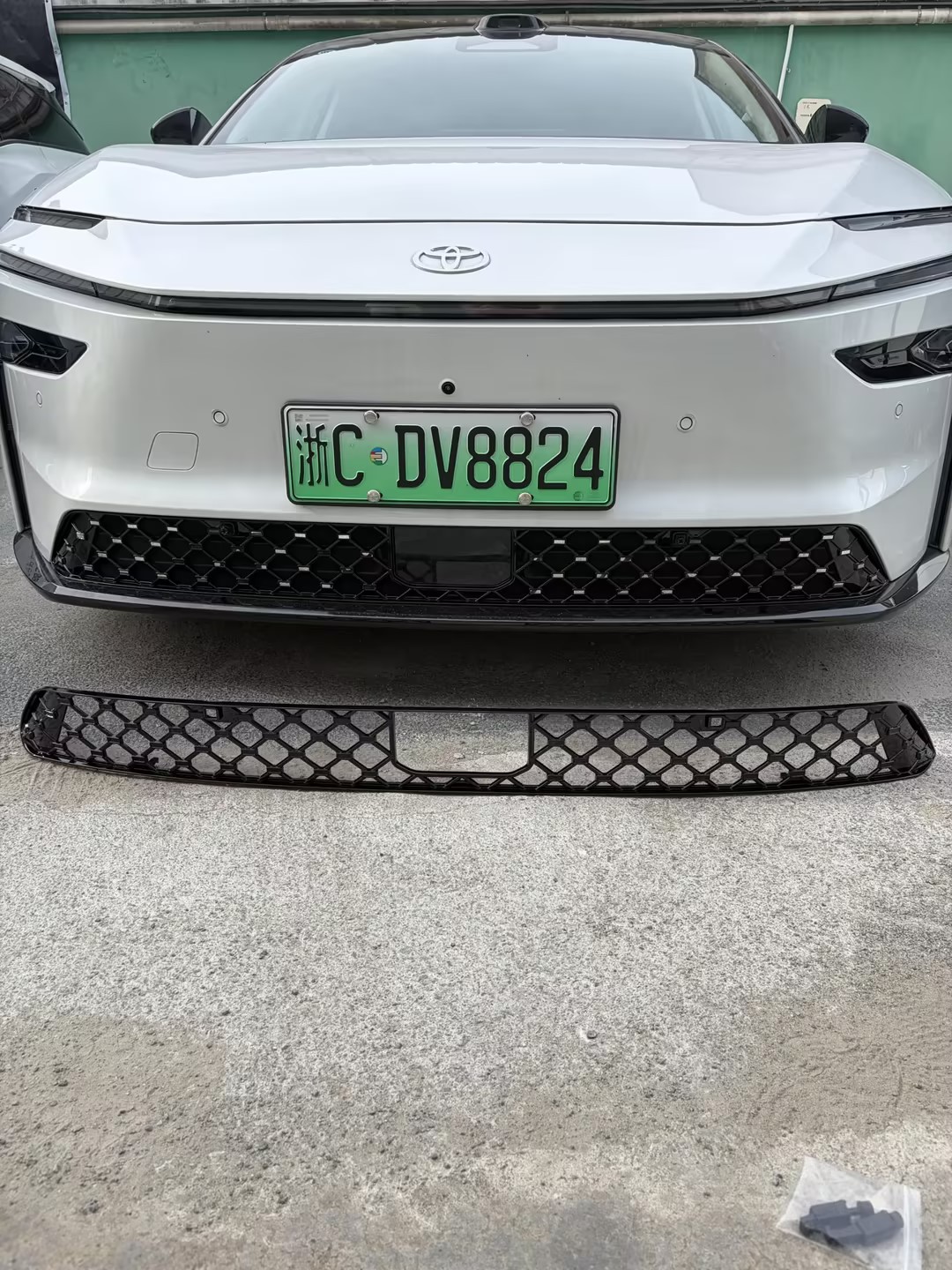 Suitable for Toyota Prius 7, insect-proof grille protection, dust protection, snap-on installation, direct sales from the manufacturer, can be shipped on behalf of others