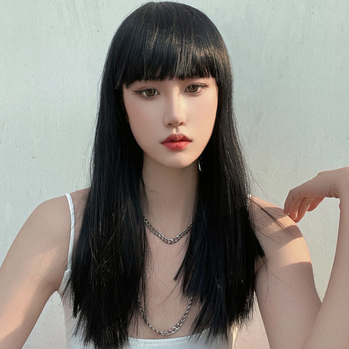 Manufacturer wholesales the same Lisa wig for women with medium and long hair, Internet celebrity comic bangs, clavicle hair, Korean hairstyle, full headgear