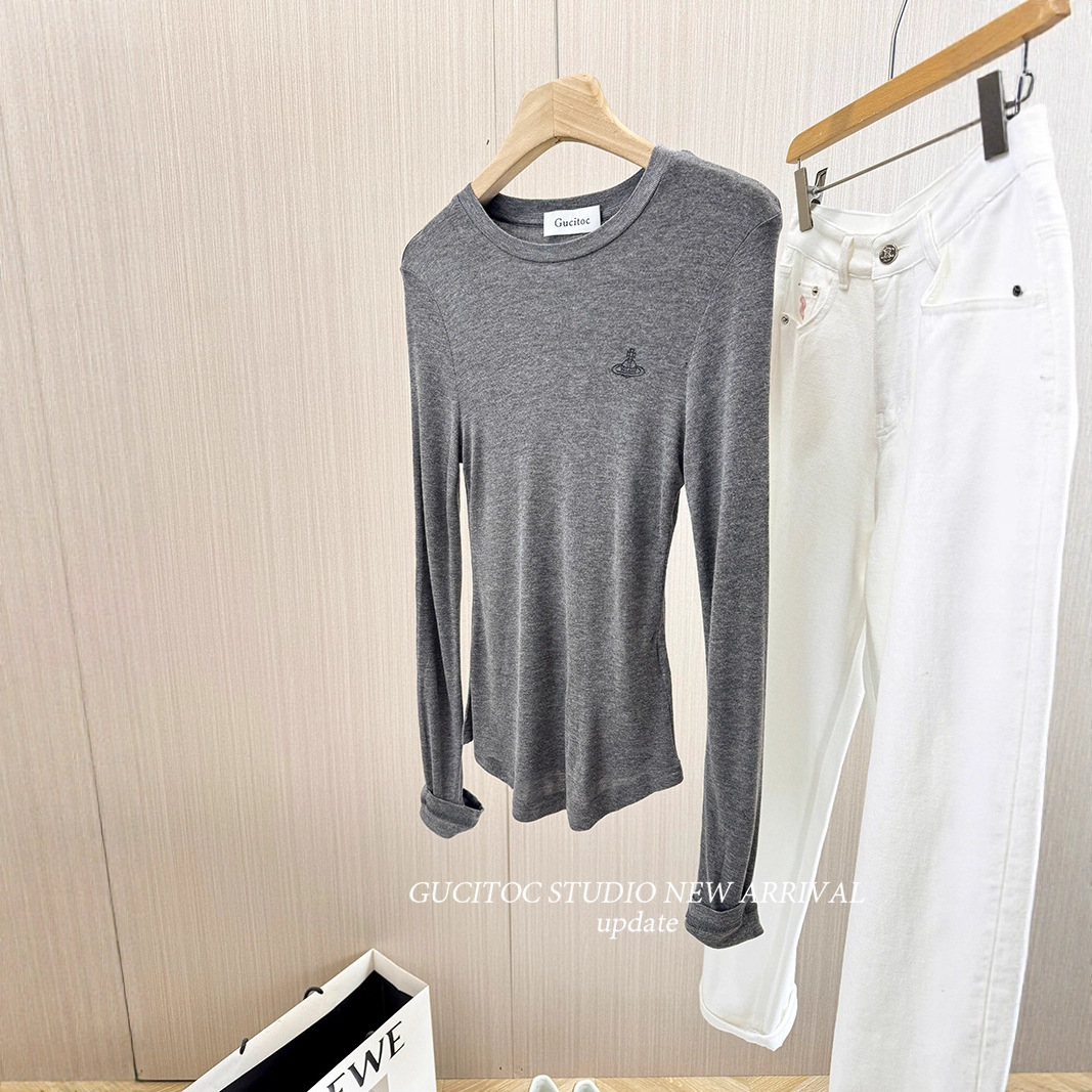 深圳南油装批发灰色土星刺绣正肩长袖T恤女春秋新款显瘦薄款上衣