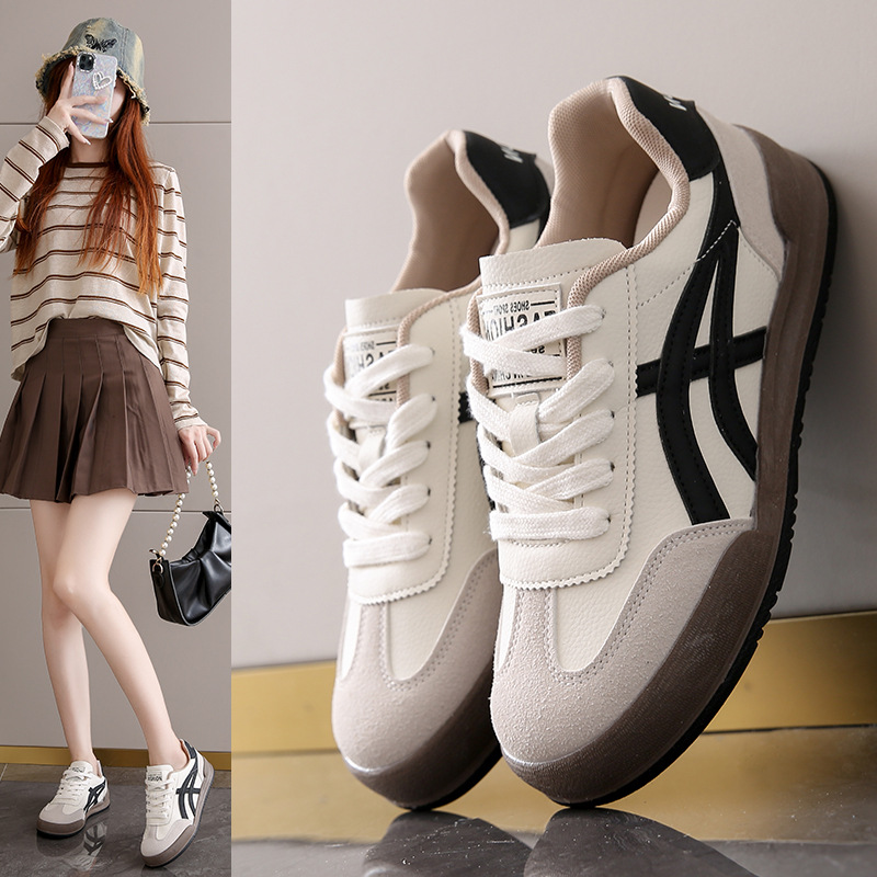 Trend two-tone sneakers for leisure flat