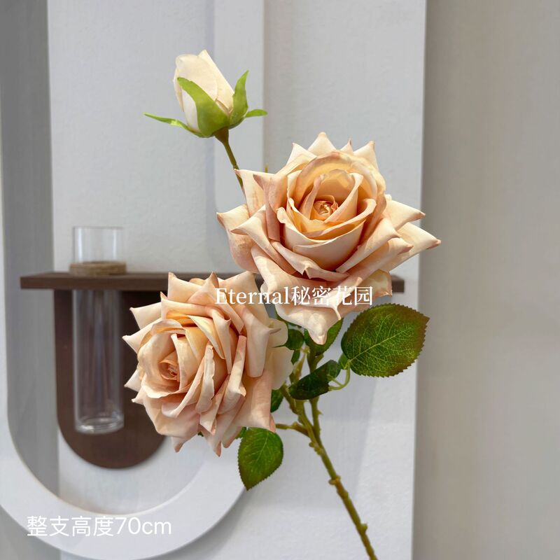 3頭のカローラのバラのシミュレーションモランディ系の結婚式の装飾の造景の偽の花の家の装飾の撮影の道具|undefined