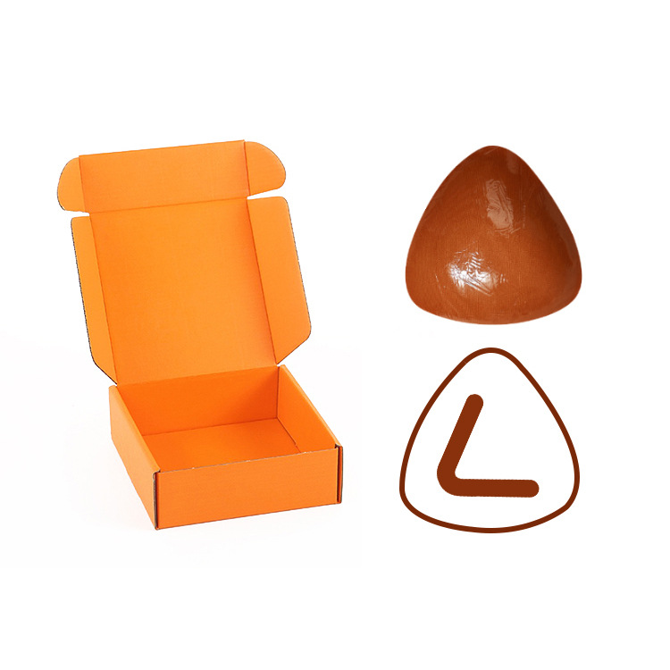 갈색과 주황색 상자