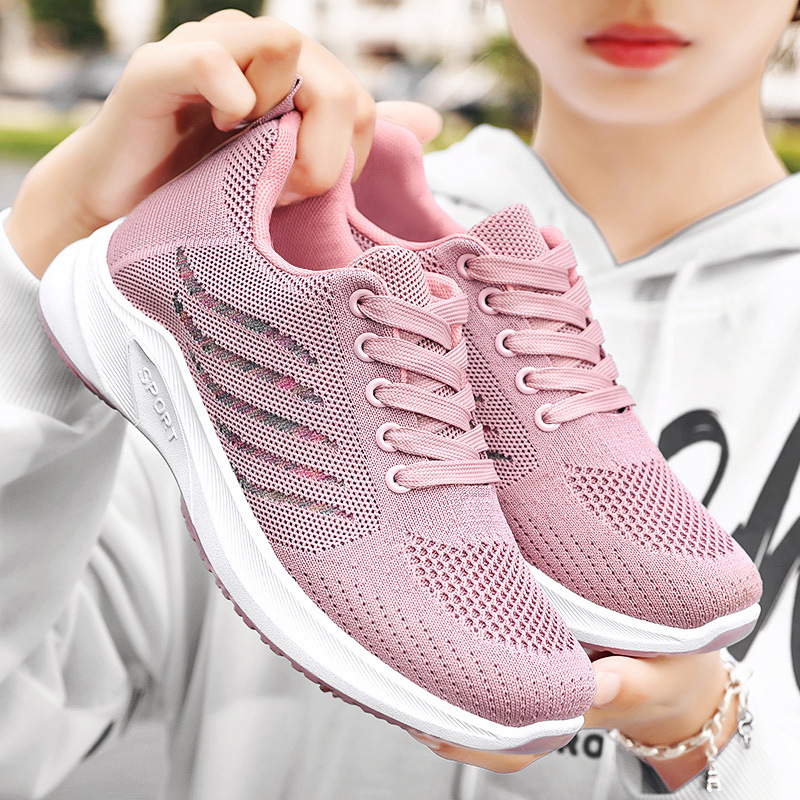 Zapatilla de deporte de fondo suave transpirable zapatos de mujer casual femenina 2024 primavera transfronteriza más tamaño zapatos al por mayor zapatos de mujer