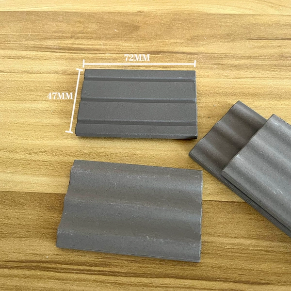 Medium tile