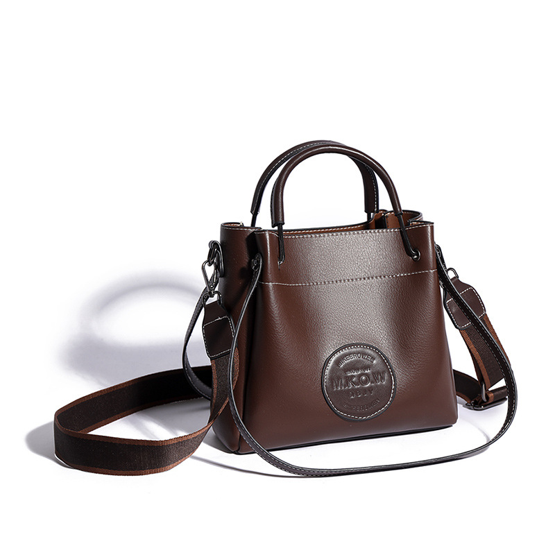 Bolso de hombro de cuero suave transfronterizo bolso de mujer 2024 nuevo sentido de alta calidad versátil de transporte de gran capacidad bolso de cubo de transporte