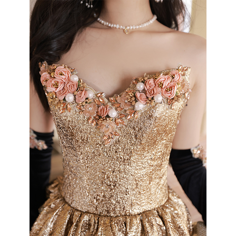 Vestido de novia estilo 2026, sencillo, sin tirantes, moderno, elegante, para banquete, estilo socialité.