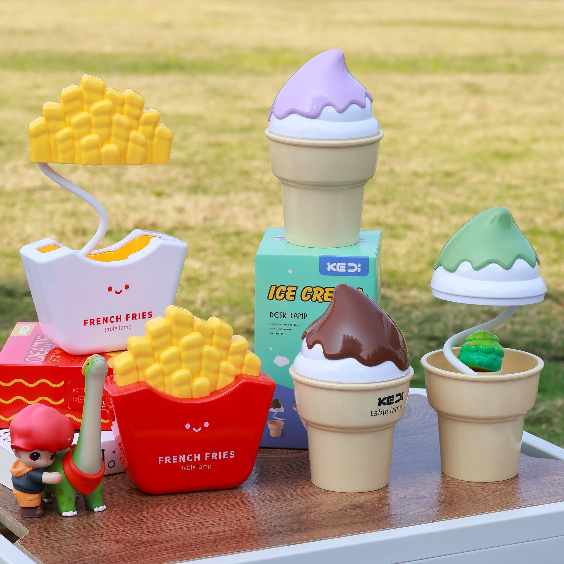 Lámpara de mesa pequeña creativa transfronteriza papas fritas helado manguera luz de noche usb carga estudiante niños decoración de escritorio al por mayor