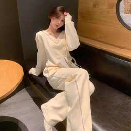 运动套装女秋季新款设计感小众时尚V领卫衣宽松阔腿裤洋气两件套