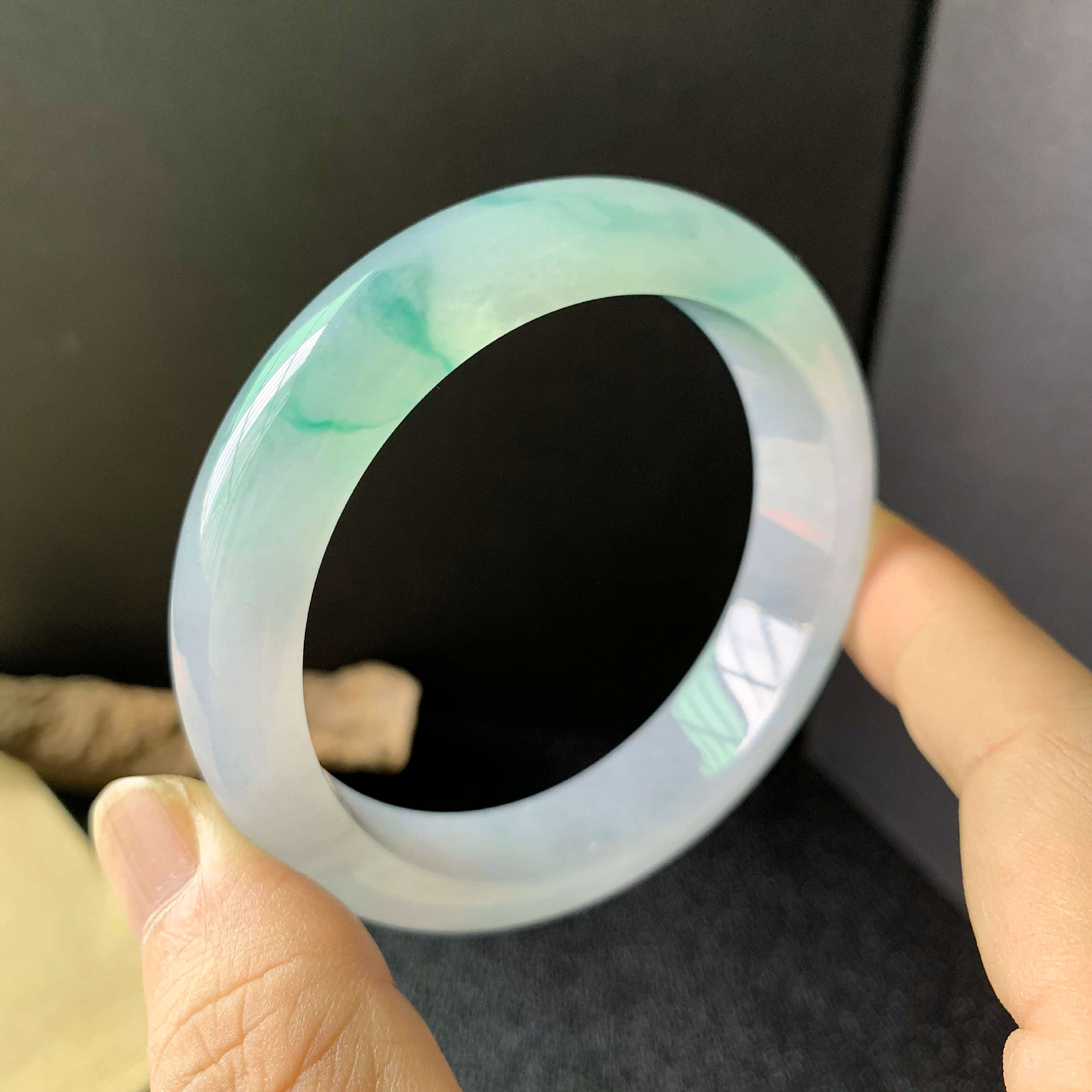 智贝主图_1天然翡翠手镯冰种阳绿贵妃玉镯缅甸正品女款老坑翡