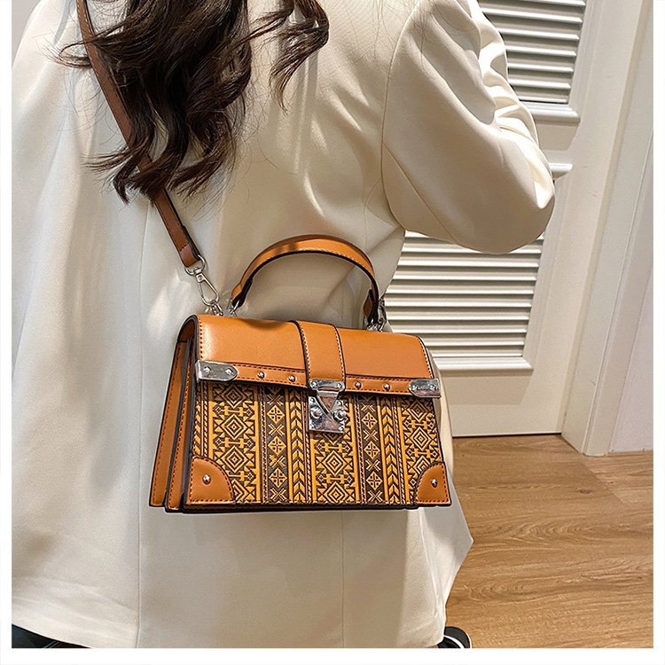 Vintage Women's Embossed Shoulder Bag With Lock Clasp Casual_voghion.com