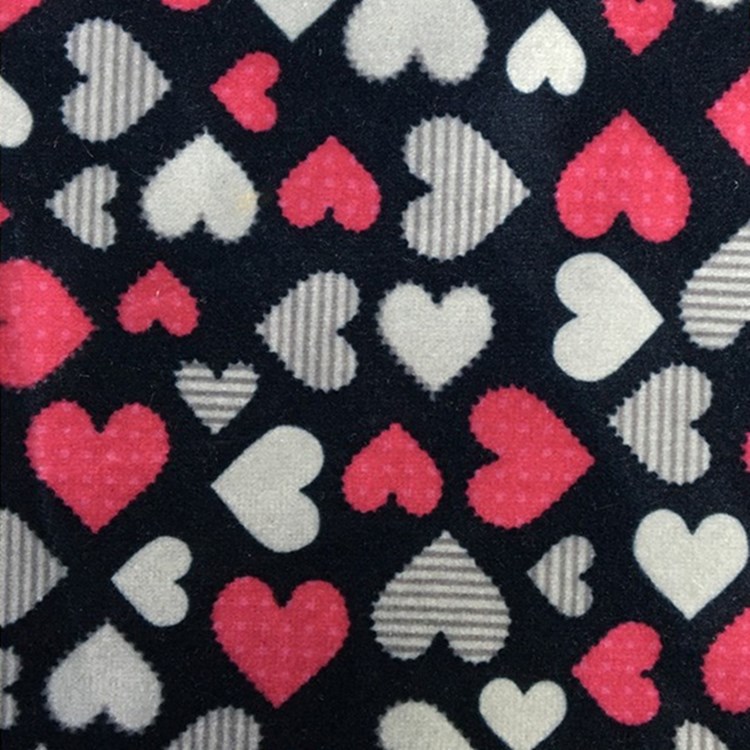 厂家直销 心形印花丝绒 针织经编全涤超柔短毛绒服装面料