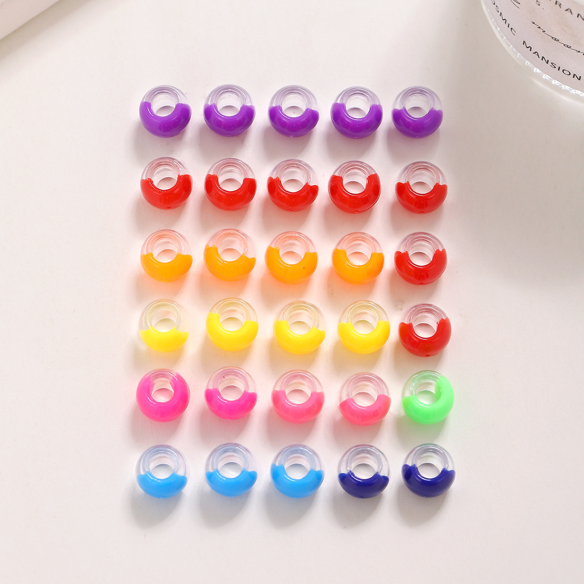 Joyería de bricolaje acrílico cuentas sueltas color caramelo gran agujero barril cuentas hechas a mano material de cuentas sucia trenza de plástico cuentas redondas anillo de pelo