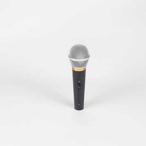 Wired microphone, dynamic microphone audio interface for live streaming, home-use computer karaoke system, stage sound system with amplifier, handheld microphone