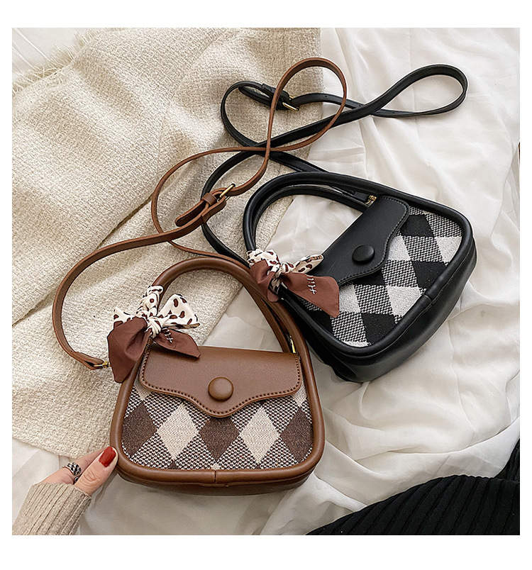 Autumn And Winter Retro Small Bag Retro Plaid Pattern Silk Winding Messenger Bag display picture 4