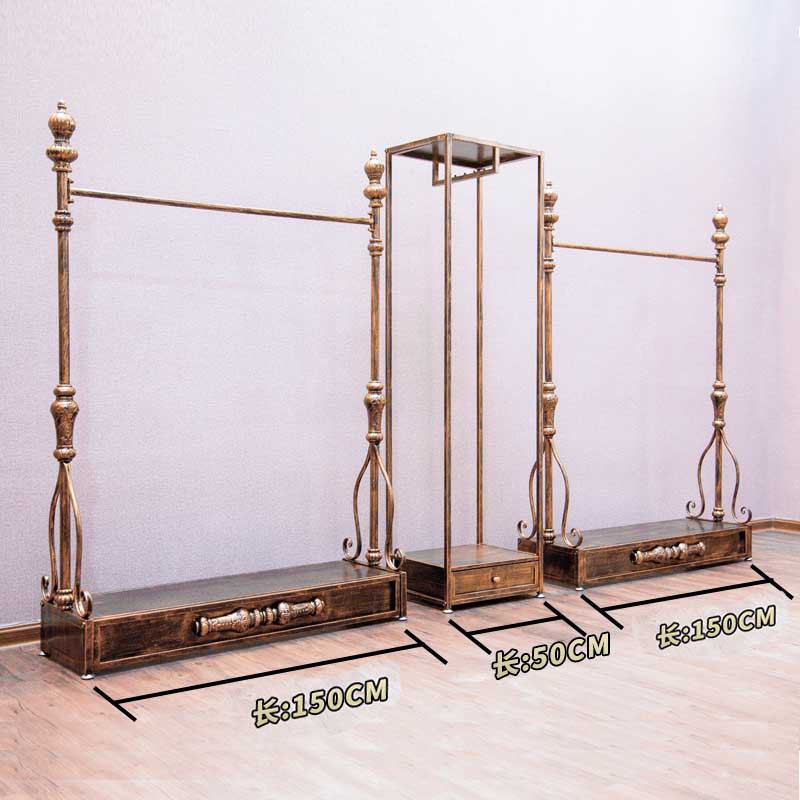 가짜 캐비닛이있는 3 피스 세트는 그림과 같이 3.5m 입니다.