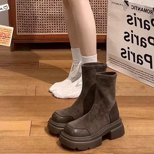 Martens, эластичные короткие сапоги на платформе на каблуке, ретро челси, коллекция 2026 года
