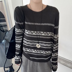 2025早秋新款时尚圆领复古提花羊毛针织衫女宽松显瘦百搭打底上衣
