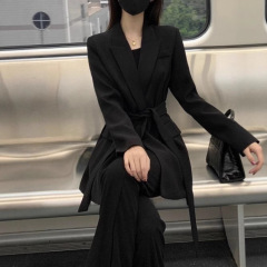 法式复古赫本风黑色收腰小西服休闲高级感春秋款气质西装外套女