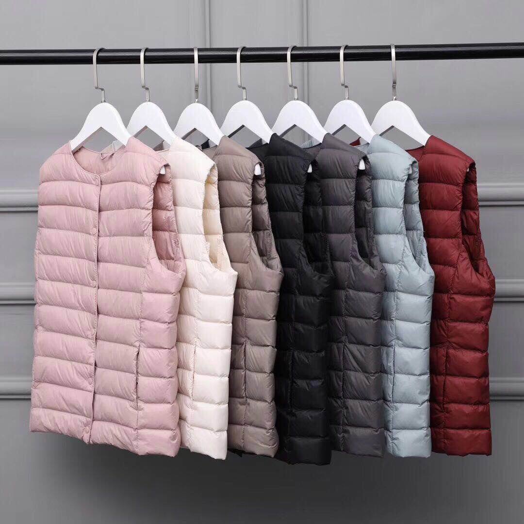 Demi-season light and thin vest with down