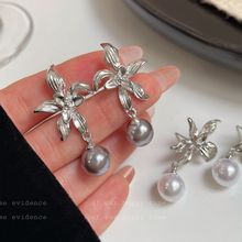 法式复古大花朵耳环女银针小众设计感液态金属冷淡风个性珍珠耳饰