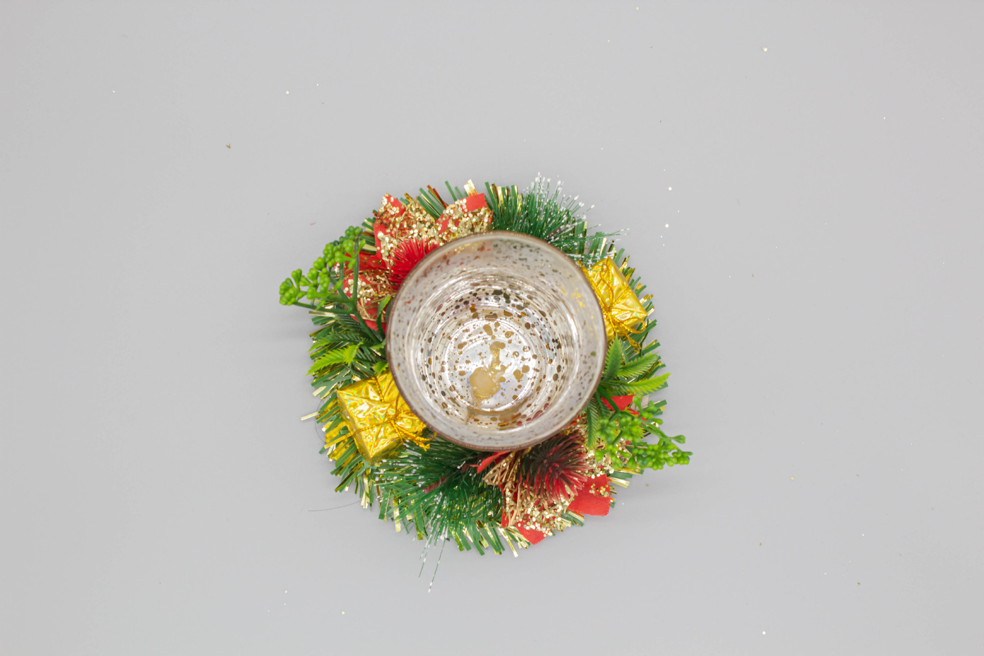 Decoraciones navideñas personalizadas candelabro de plástico navideño flor de simulación guirnaldas de pino atmósfera decoración ornamentos artesanías