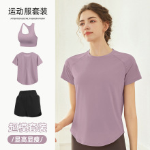 �٤��Ů������Ӗ�����ļ�������ٸ��ܲ��\�ӽ�������͸��W��
