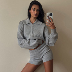 ヨーロッパとアメリカのインスタイルの女性の秋の新しいラペル長袖ジッパーカーディガンスウェットシャツ超ショートタイトショーツスーツ