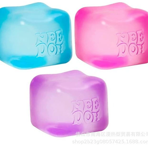 Сенсорный Nice Cube (Schylling Needoh) — 5,6 см squish-игрушка, антистрессовый слайм (синий/фуксия/пурпурный)