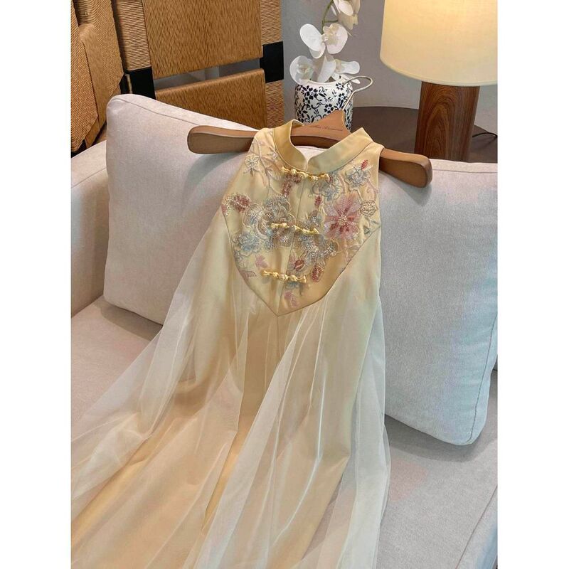 New Chinese-style dress for wedding reception, bridal robe, women's high-end embroidered national-style mesh halter-neck long dress New Chinese-style dress for wedding reception, bridal robe, women's high-end embroidered national-style mesh halter-neck long dress