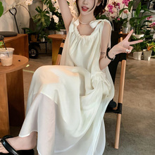 甜美温柔风时尚白色长款吊带裙女夏季新款显瘦设计感蝴蝶结连衣裙