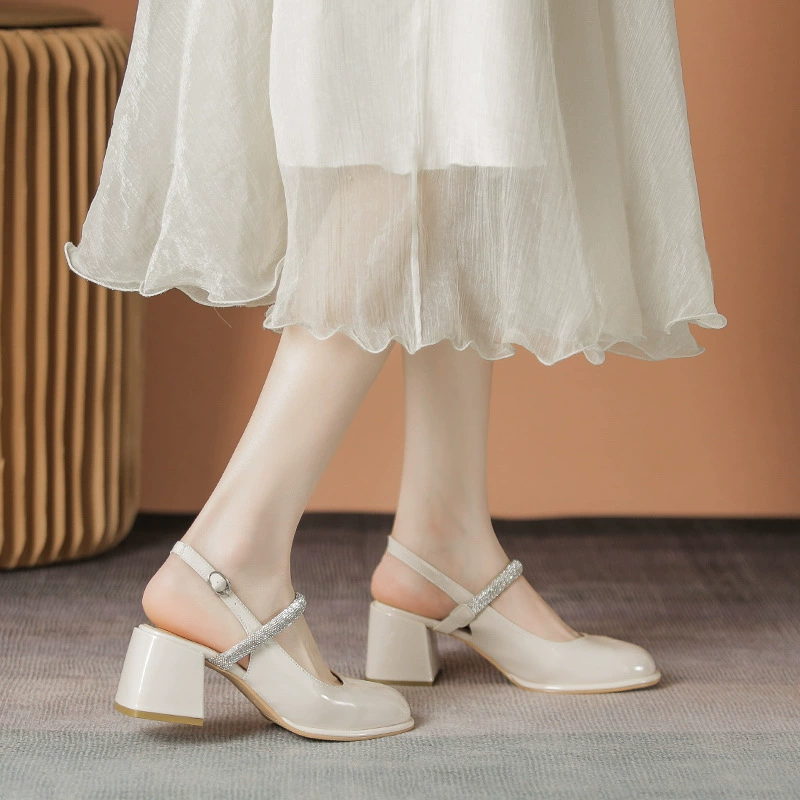 Воздушные французские сандалии Баотоу женские летние 2024 новые квадратные головки толстые каблуки ретро с бриллиантами Мэри Джейн обувь