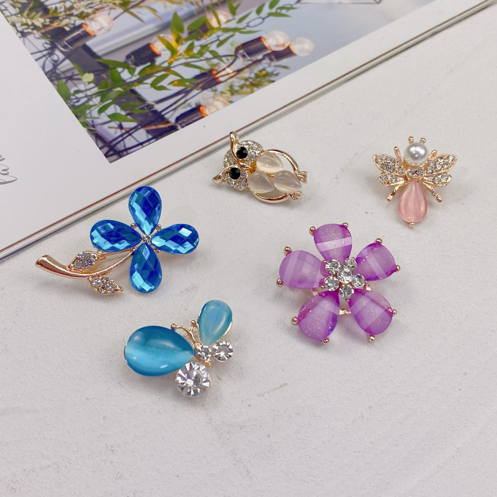 Women'S Gender Glam Pin Geometric Alloy Inlay Artificial Pearls Rhinestones Women'S Brooches