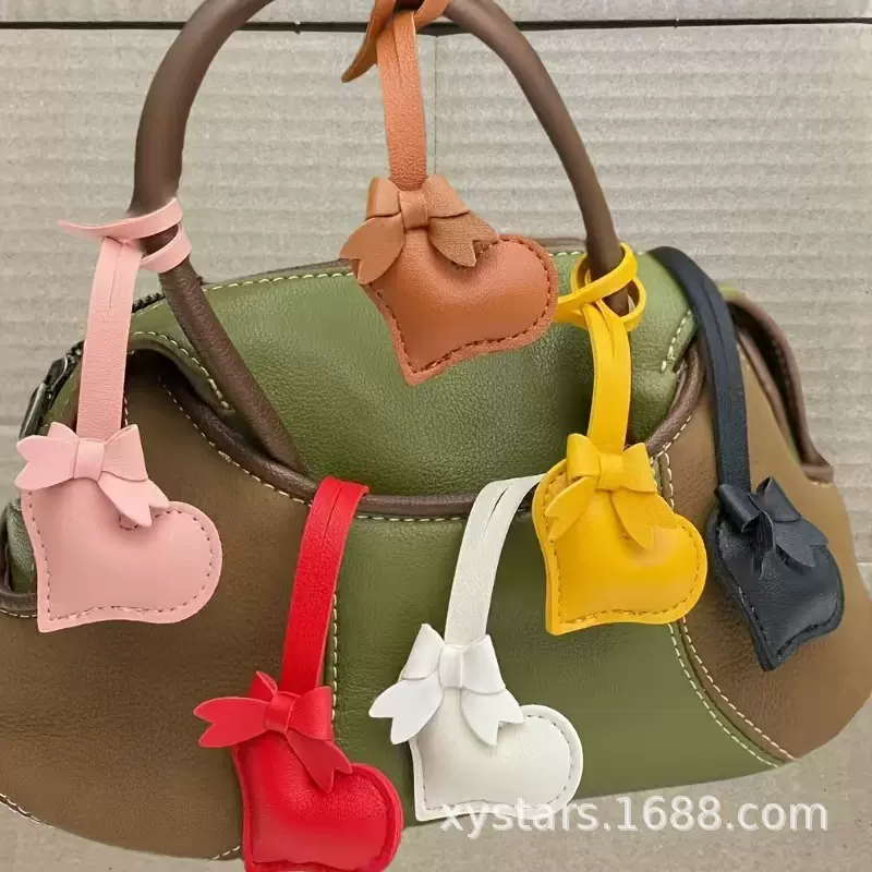 25新款纯色蝴蝶结爱心挂件 pu皮充棉心形钥匙扣挂饰 创意手工挂件