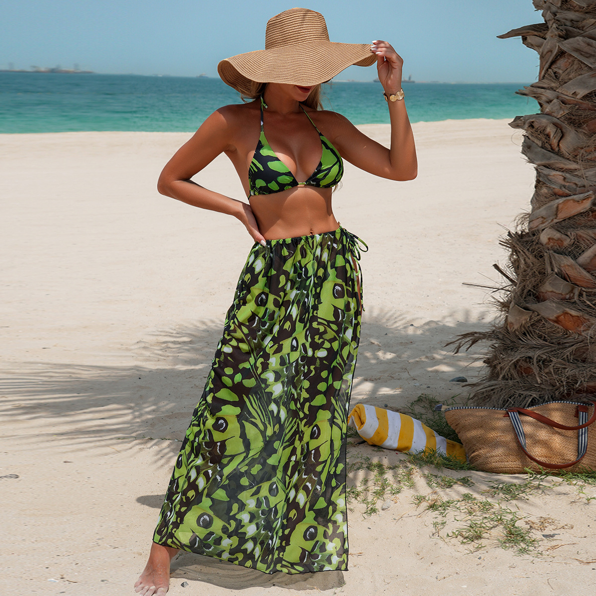 Sexy bikini voor dames met luipaardprint en meerdere touwtjes, perfect om te zwemmen en naar het strand te gaan._voghion.com