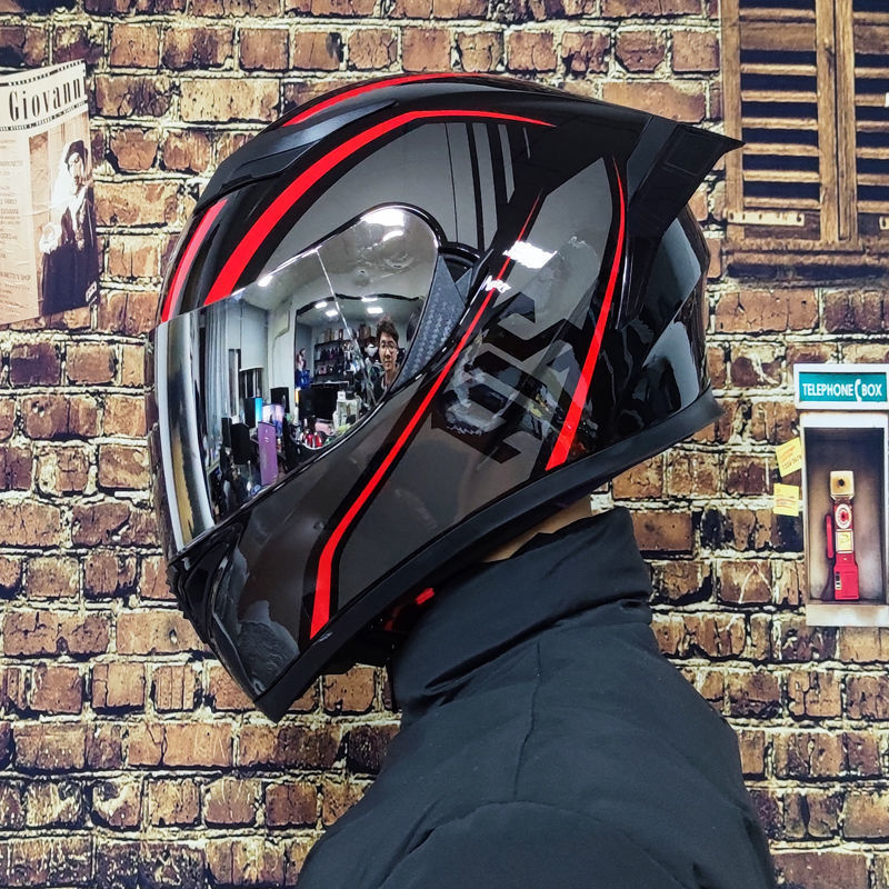 실버 도금 + 밝은 검정색 테일이 있는 레드 몽유병