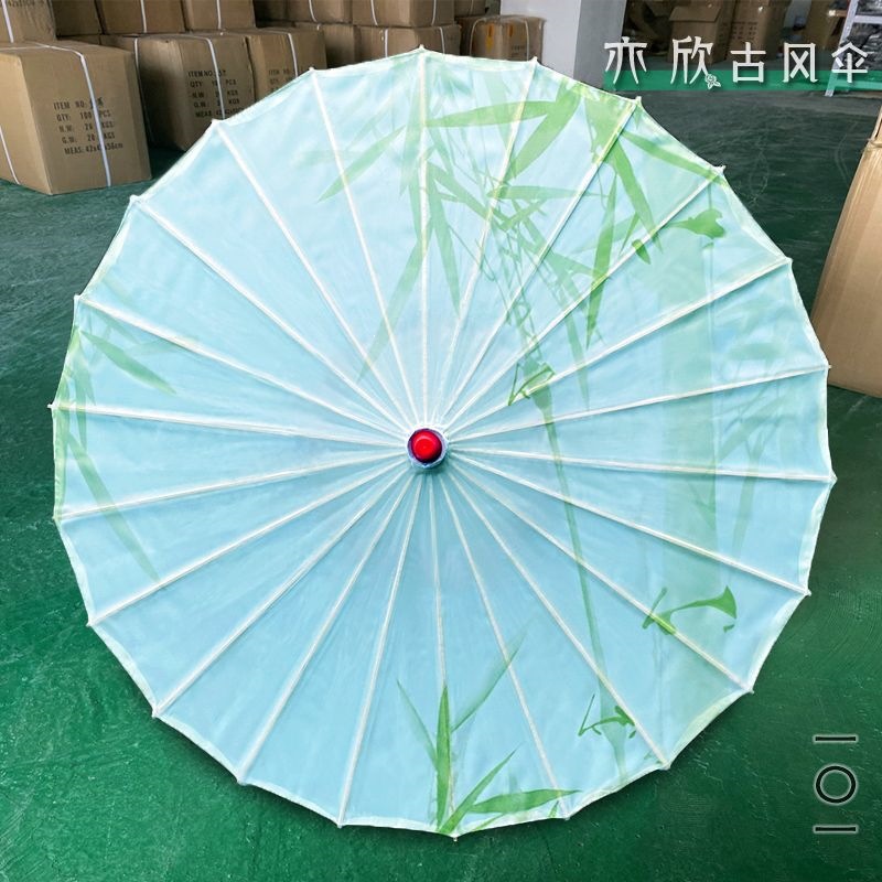 Hanging Umbrellas for Indoor and Outdoor Decoration, Traditional Style Silk and Oil Paper Umbrellas, Waterproof and Sun-Resistant, Dance and Performance Props Umbrellas
