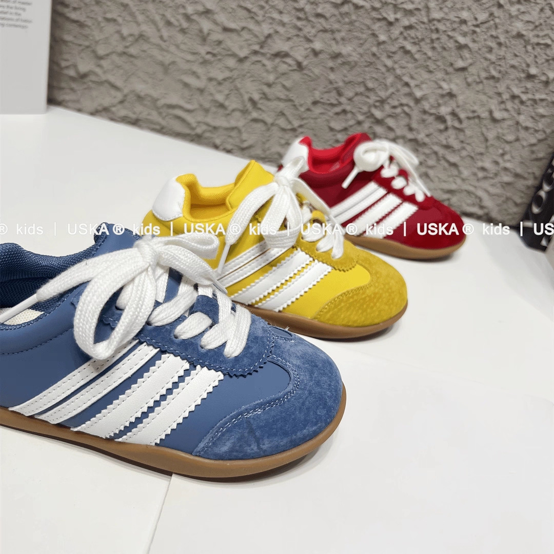 2025 zapatos coreanos de entrenamiento para niños zapatos de otoño nuevos zapatos de skate para niñas Agan zapatos deportivos ligeros para niños versátiles