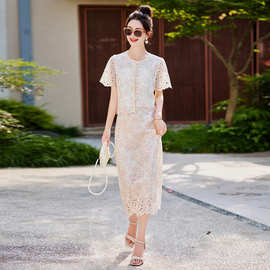 时尚气质套装女新款韩版刺绣镂空蕾丝包臀半身裙两件套W5530