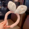 White letter knot