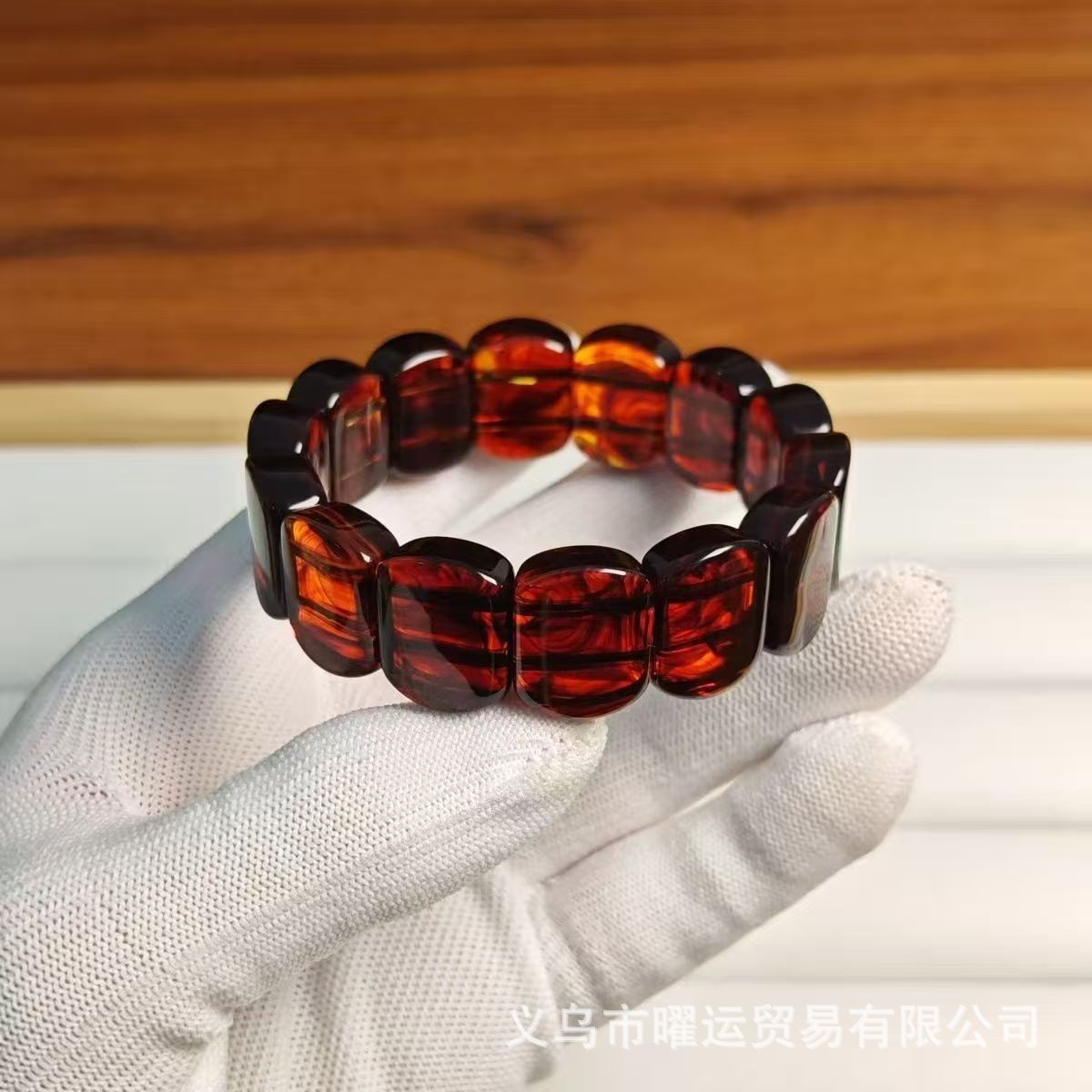 爆款树脂血丝珀手牌手串血丝珀无事牌佛公项链祥云平安毛衣链项链