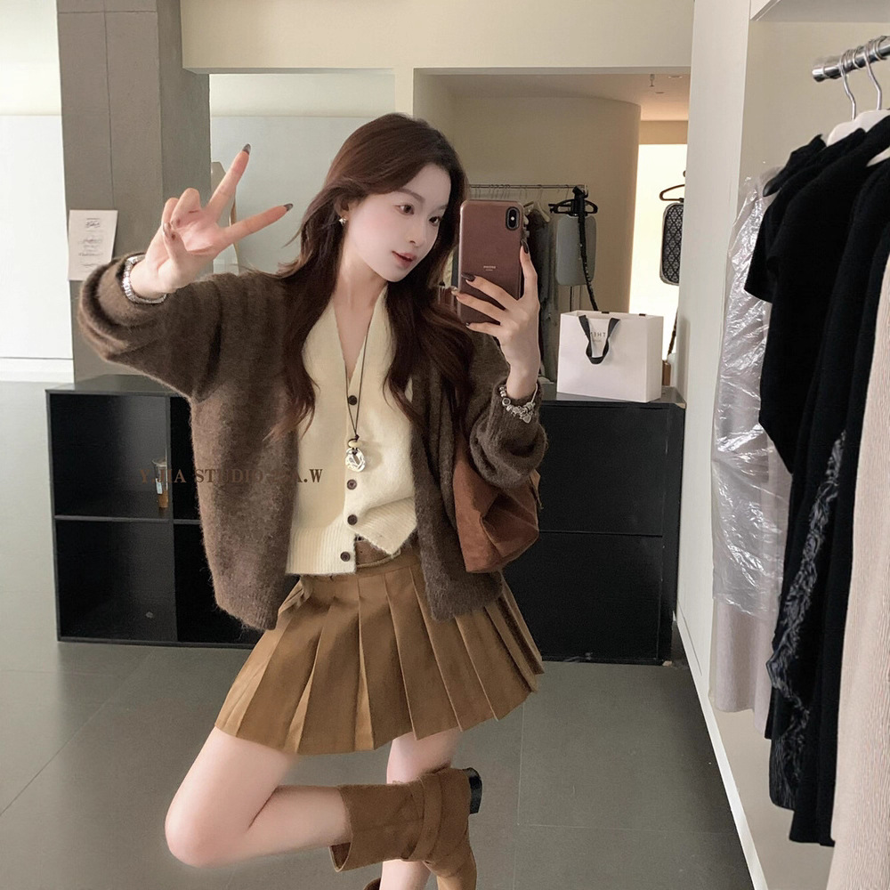 여성 가을 브이넥 니트 가디건 커피브라운 배색 레이어드 가짜 투피스 출근