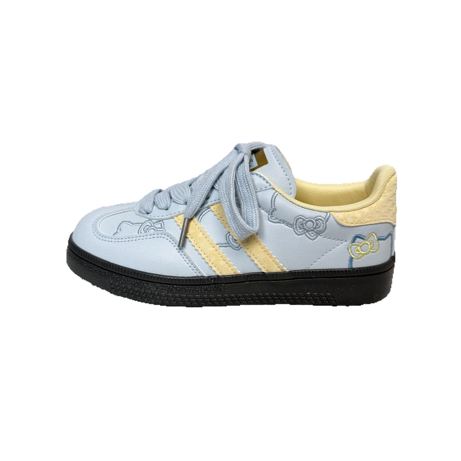 Yuanbo 2025 primavera y verano, el nicho no golpea los zapatos de entrenamiento alemanes, los nuevos zapatos blancos lindos para mujer, los zapatos casuales para mujer